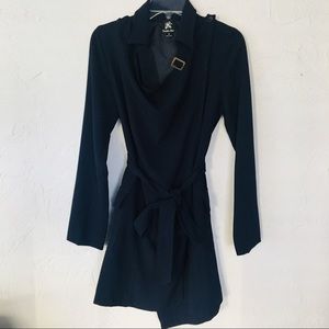 NWOT Elegant draped neck trench coat In navy/dark blue
